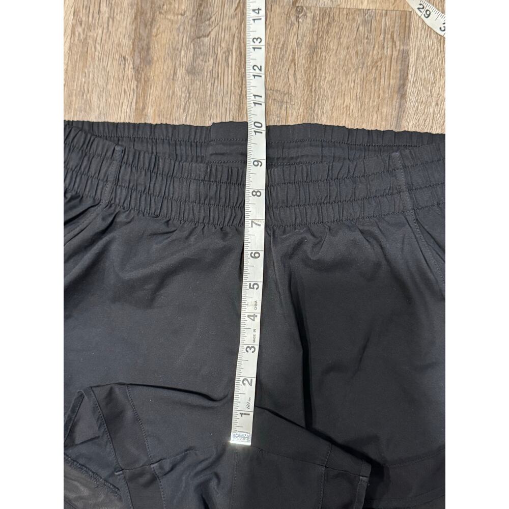 Athleta Women's Mesh Racer Run Short 4” Size Small - Picture 9 of 11